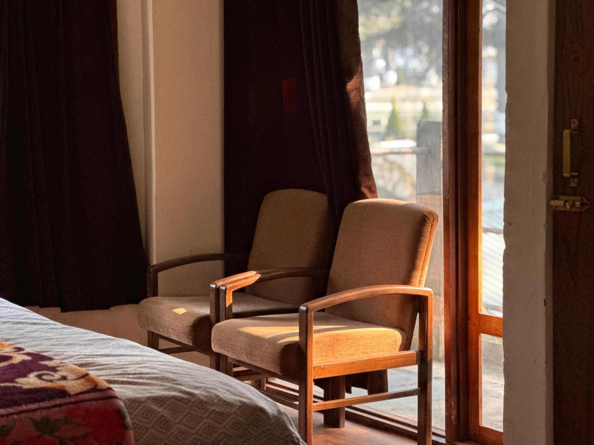 The Alpine Guest House Kasol Exterior photo